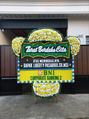 Papan Bunga Duka di Guna