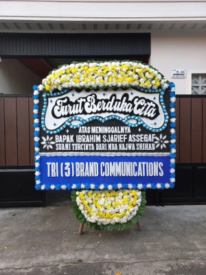 Papan Bunga Duka di Guna